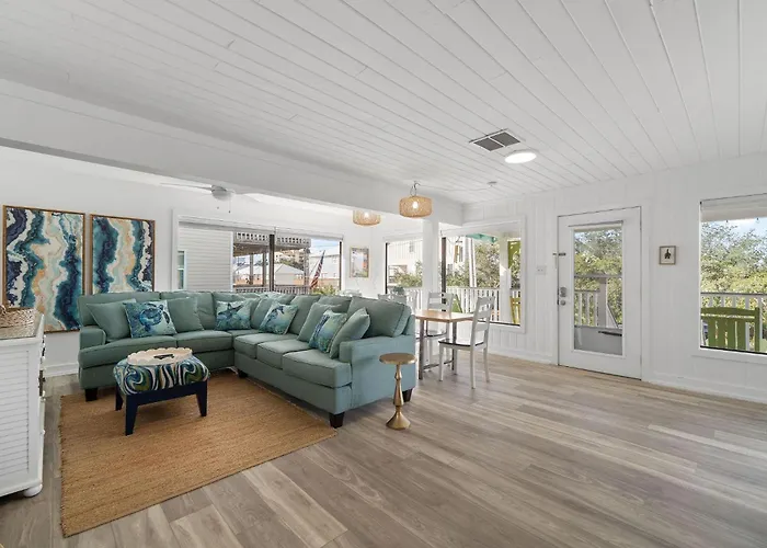 Hazel Mae's Hideaway Holiday home Gulf Shores