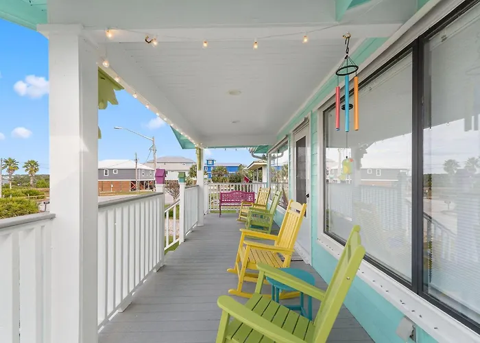 Holiday home Hazel Mae's Hideaway